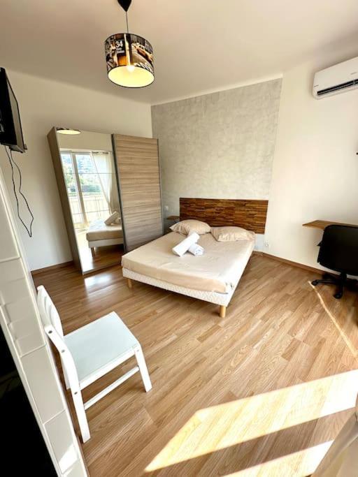 Appartement Avec 4 Chambres Doubles - Proche De La Mer, Des Transports Et De La Promenade Des Anglais Nice Luaran gambar