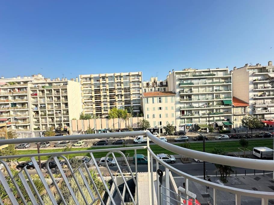 Appartement Avec 4 Chambres Doubles - Proche De La Mer, Des Transports Et De La Promenade Des Anglais Nice Luaran gambar